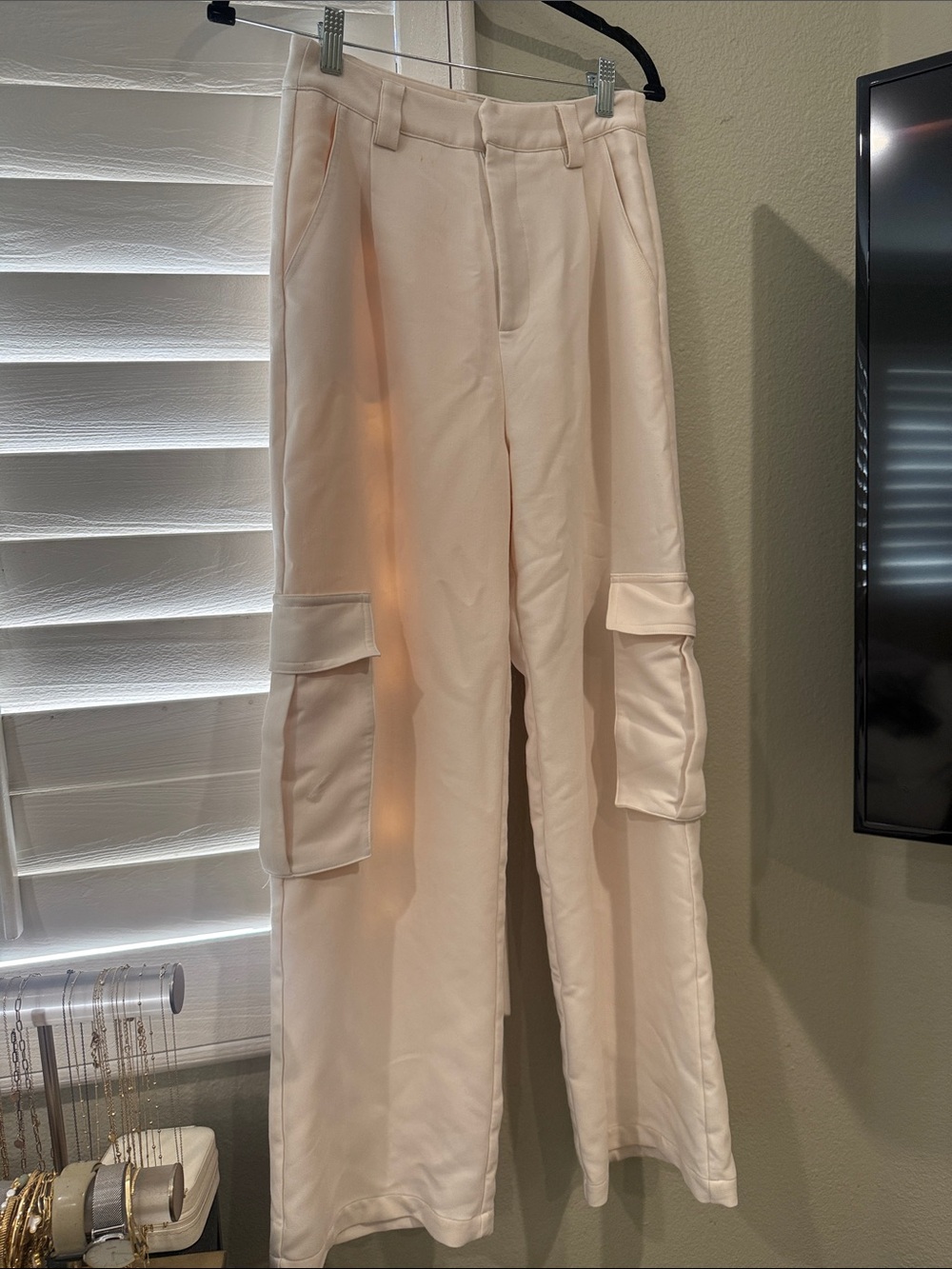 DISSH Cream Wide-Leg Cargo Trousers